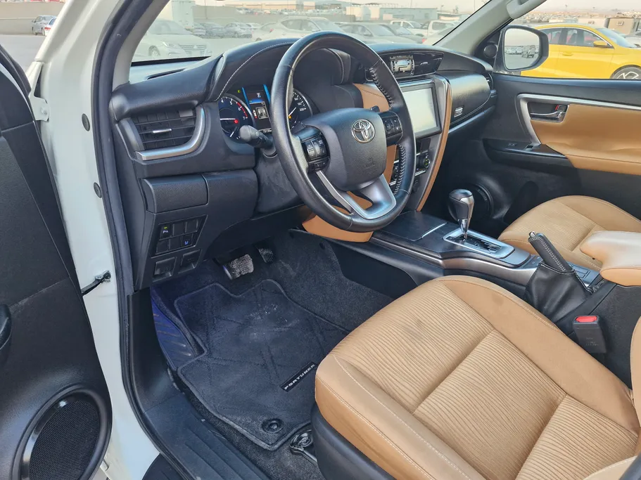 تويوتا فورتشنر VX 2022 