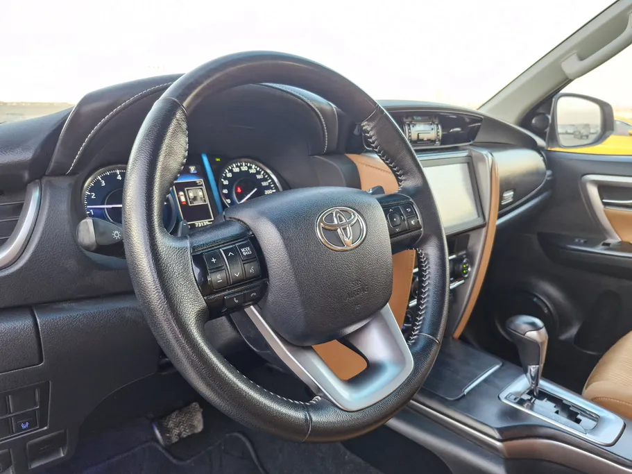 تويوتا فورتشنر VX 2022 