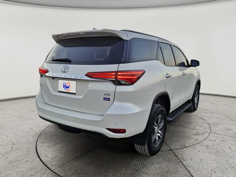 تويوتا فورتشنر VX 2022 