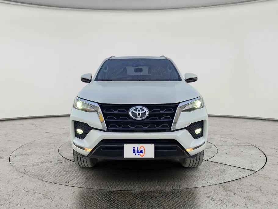 2022 Toyota Fortuner VX 