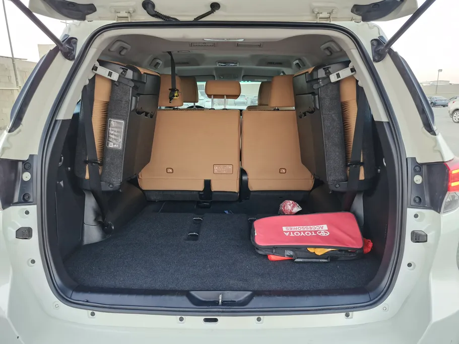 تويوتا فورتشنر VX 2022 