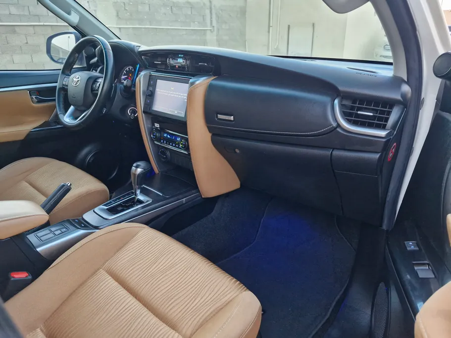 تويوتا فورتشنر VX 2022 