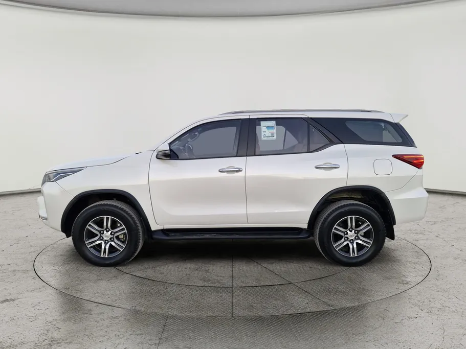 تويوتا فورتشنر GX2 4x4 2021 