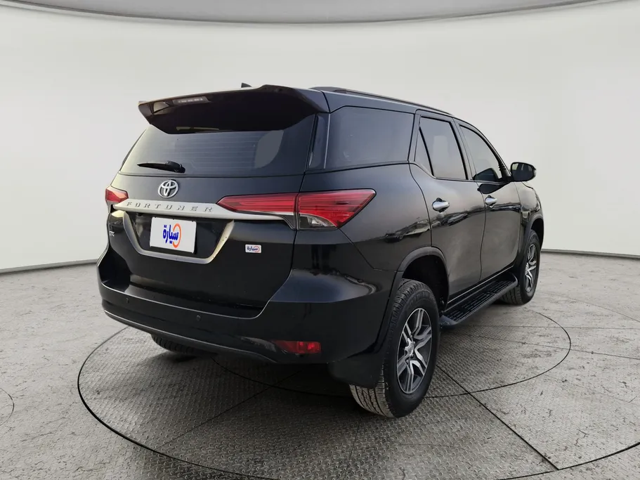 تويوتا فورتشنر GX 2021 