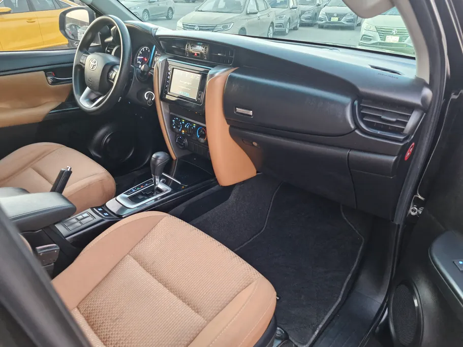 تويوتا فورتشنر GX 2021 