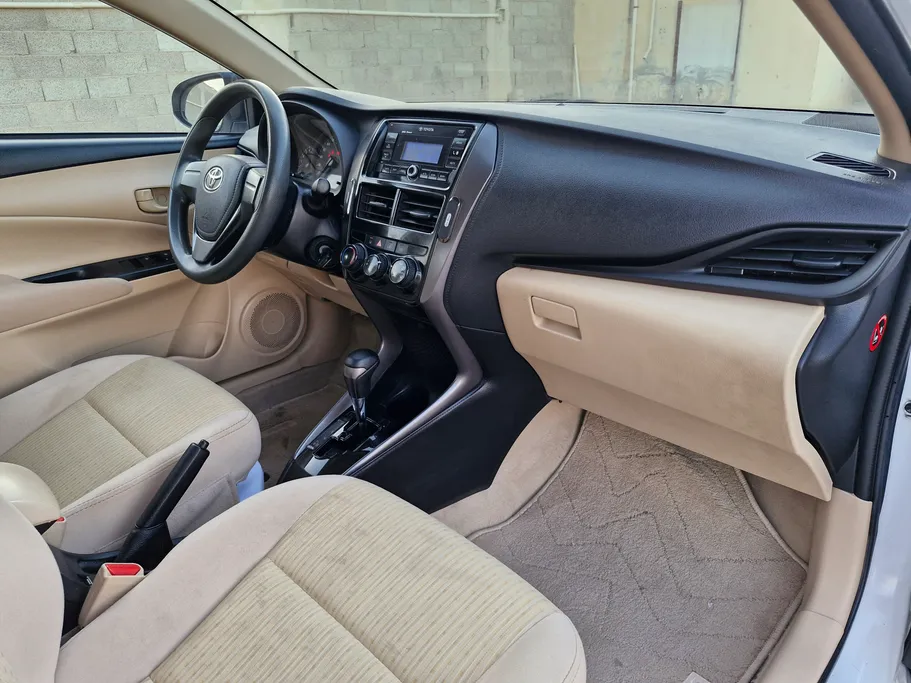 تويوتا يارس Y 2021 