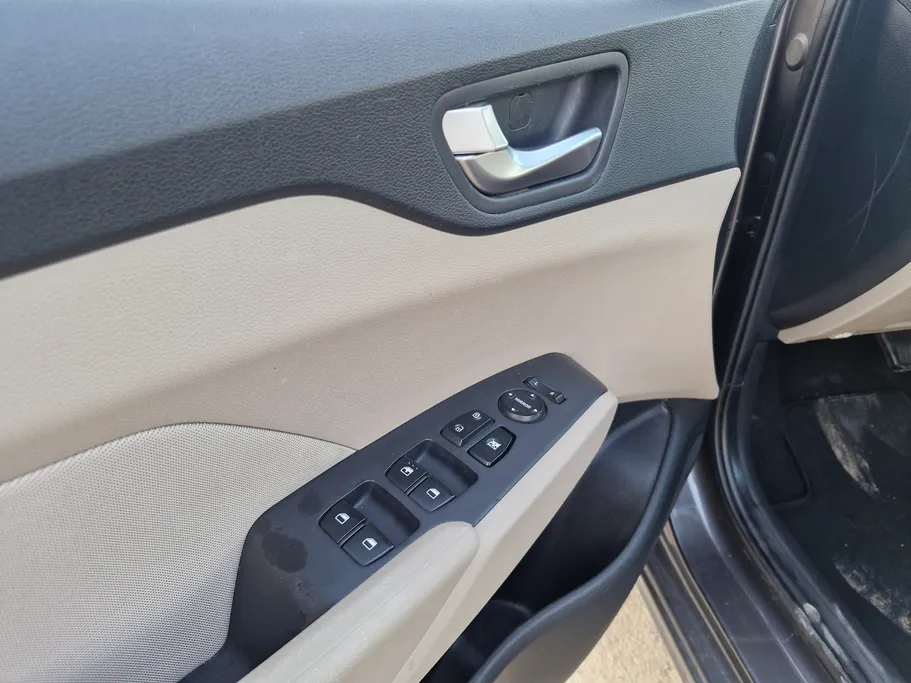 هيونداي اكسنت سمارت 2023 