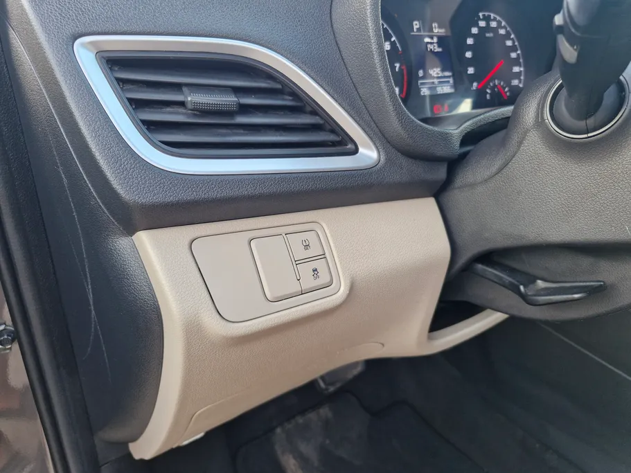 هيونداي اكسنت سمارت 2023 