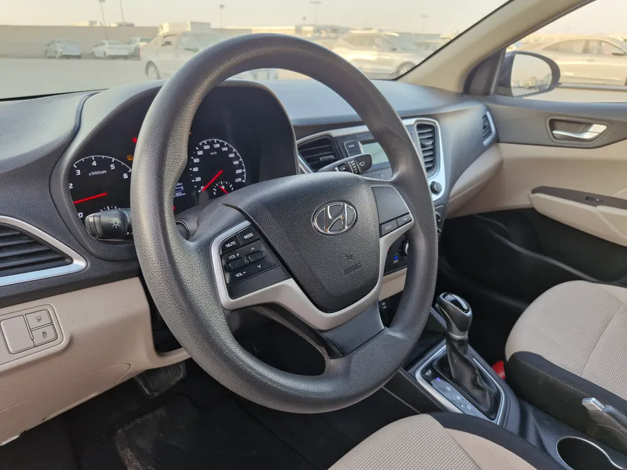 هيونداي اكسنت سمارت 2023 