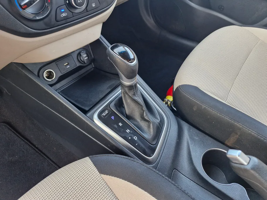 هيونداي اكسنت سمارت 2023 