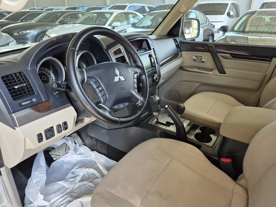 2020 Mitsubishi Pajero GLS 5Doors 