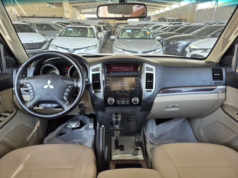 2020 Mitsubishi Pajero GLS 5Doors 