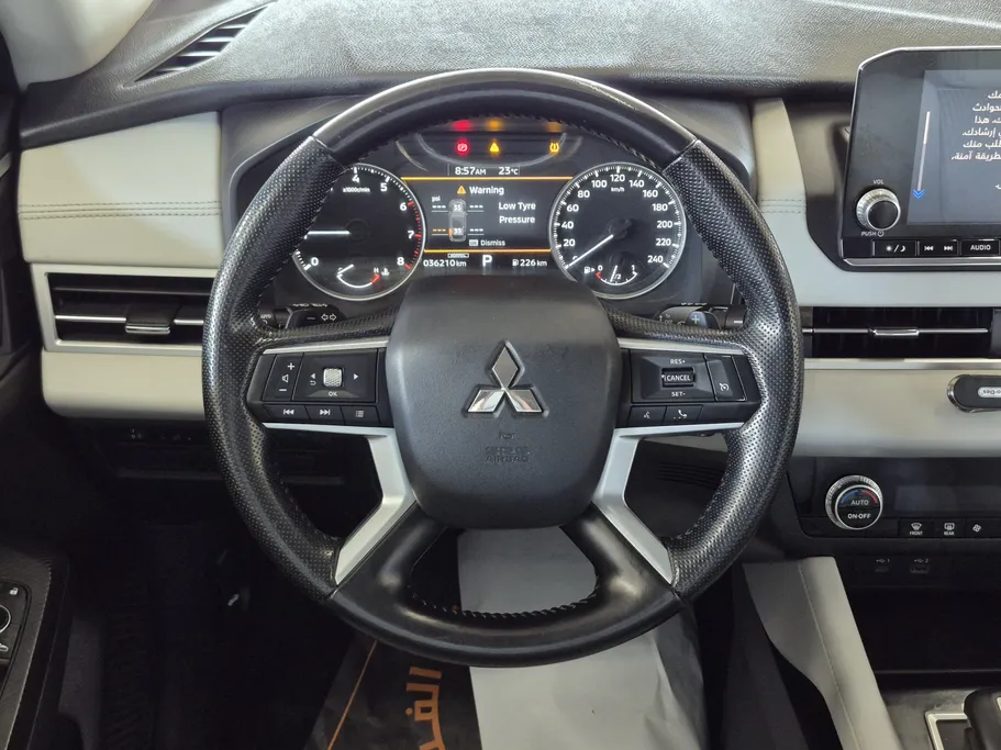 ميتسوبيشي اوتلاندر CLS 2023 