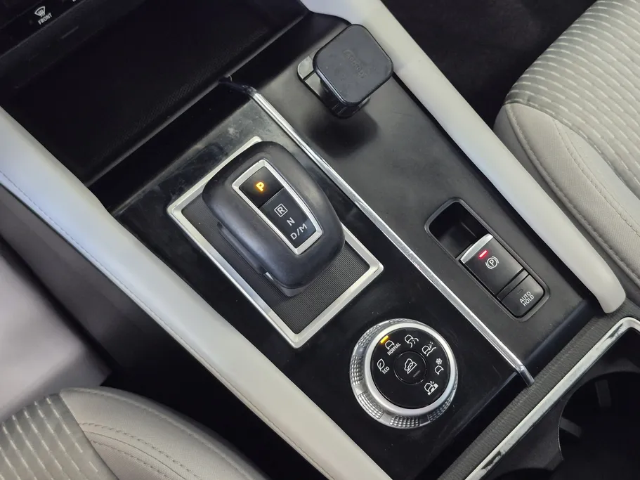 ميتسوبيشي اوتلاندر CLS 2023 