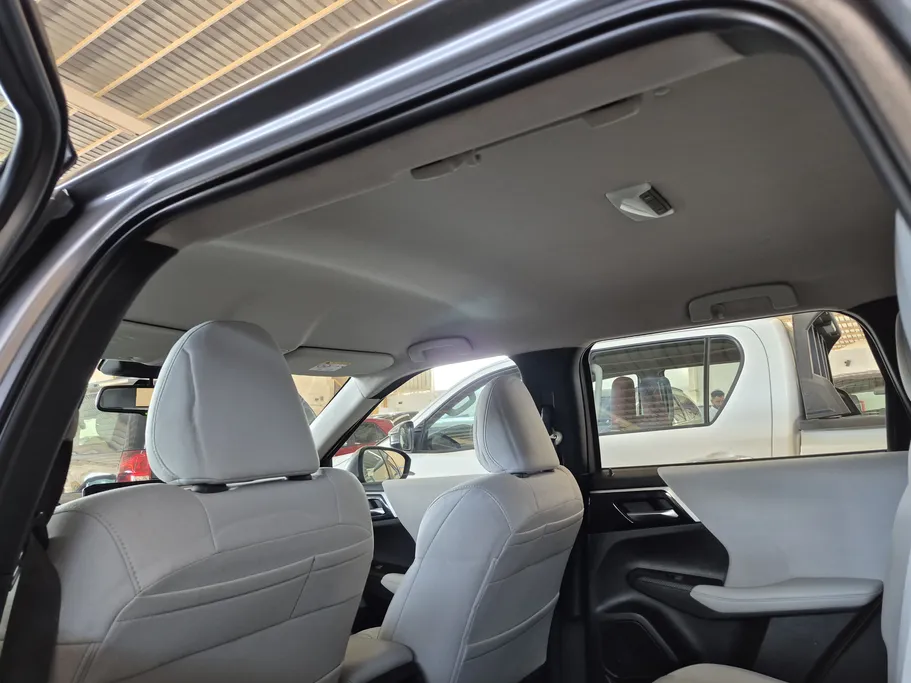 ميتسوبيشي اوتلاندر CLS 2023 