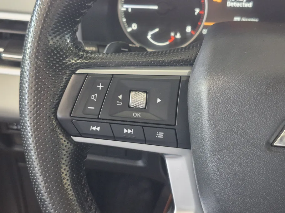 ميتسوبيشي اوتلاندر CLS 2023 