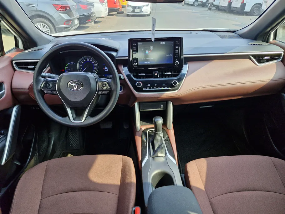 تويوتا كورولا كروس XLE HEV 2024 