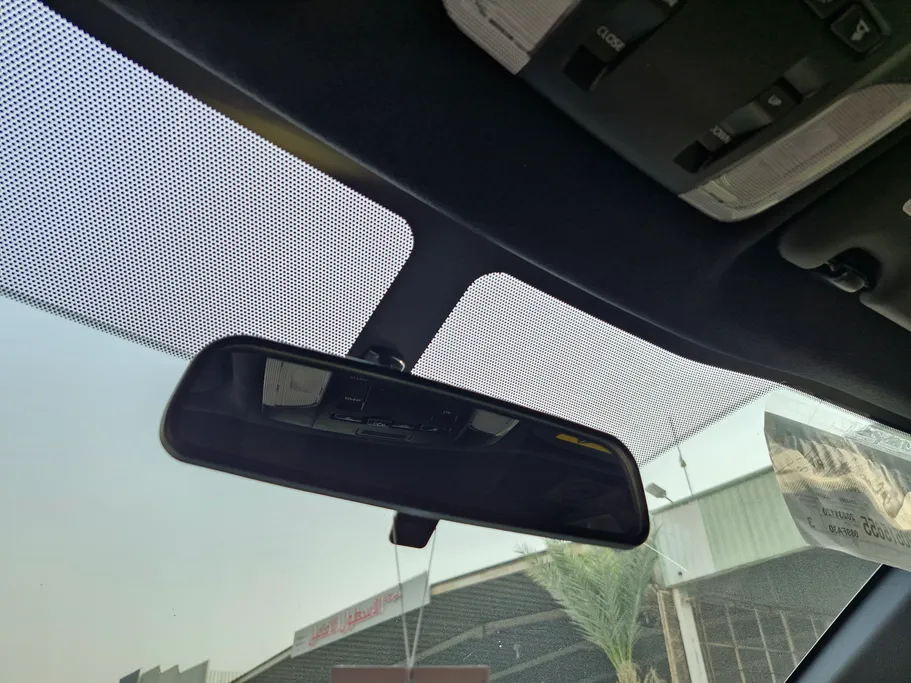 تويوتا كورولا كروس XLE HEV 2024 