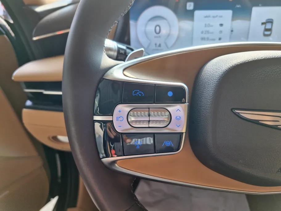 جينيسيس G90 Royal 2025 