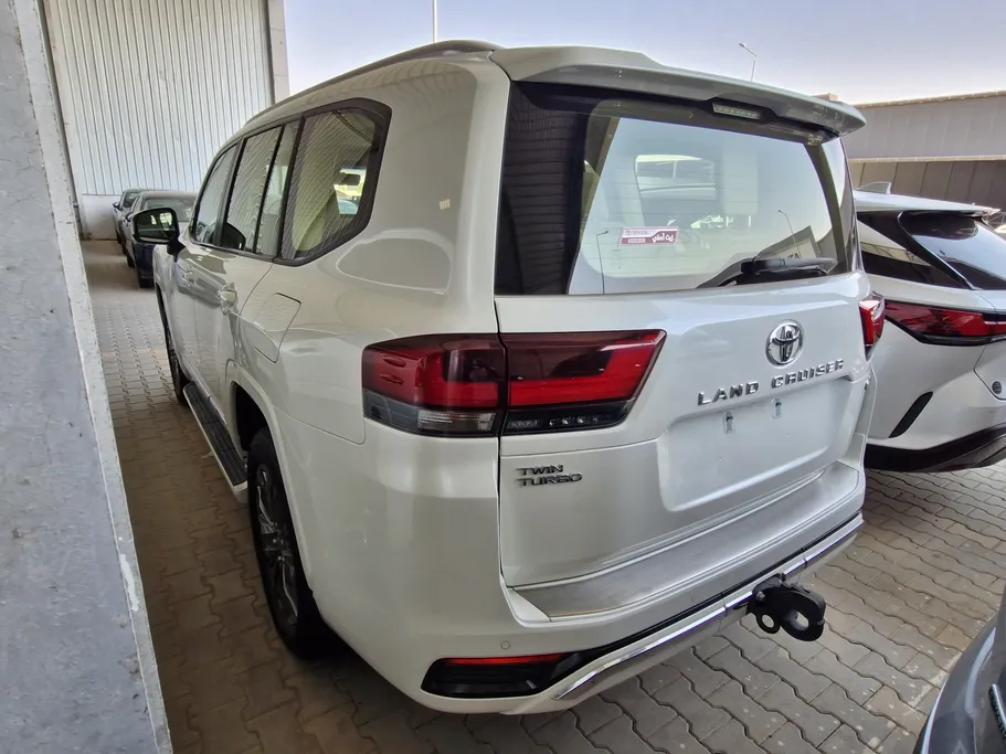 2023 Toyota Land Cruiser GXR3 