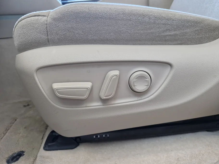 2023 Toyota Land Cruiser GXR3 