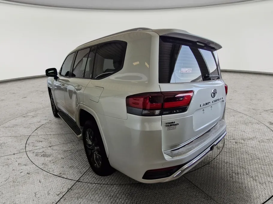 تويوتا لاندكروزر GXR 2023 