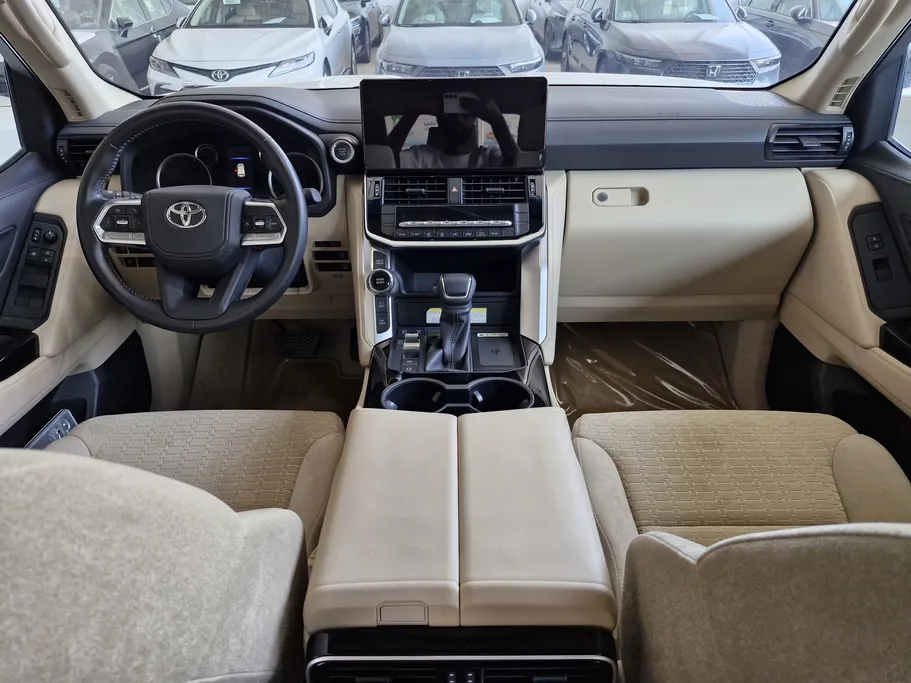 تويوتا لاندكروزر GXR 2023 