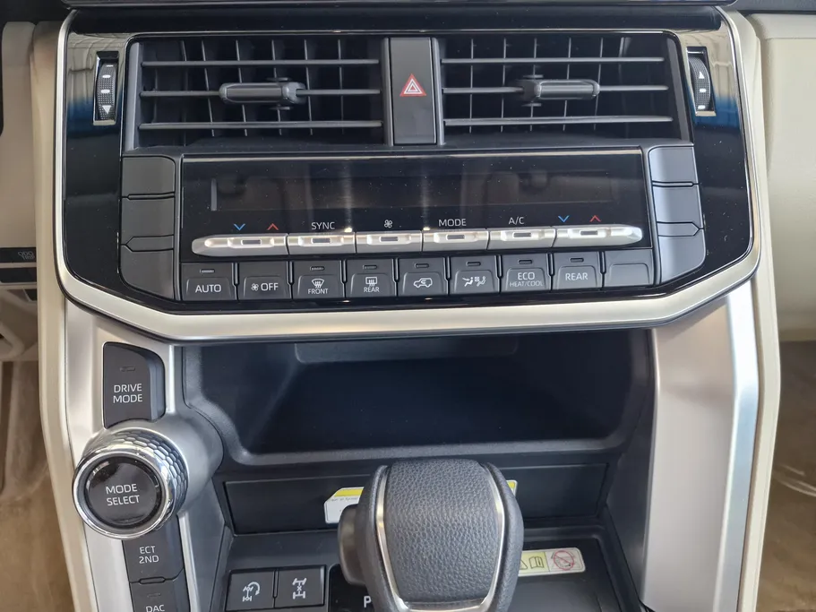 تويوتا لاندكروزر GXR 2023 