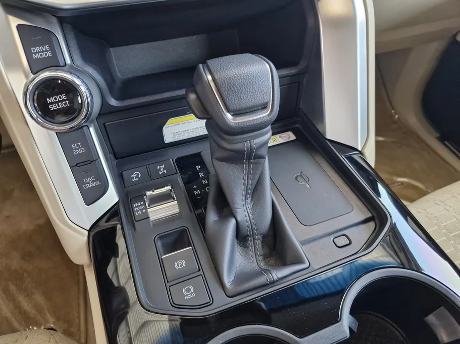 تويوتا لاندكروزر GXR 2023 