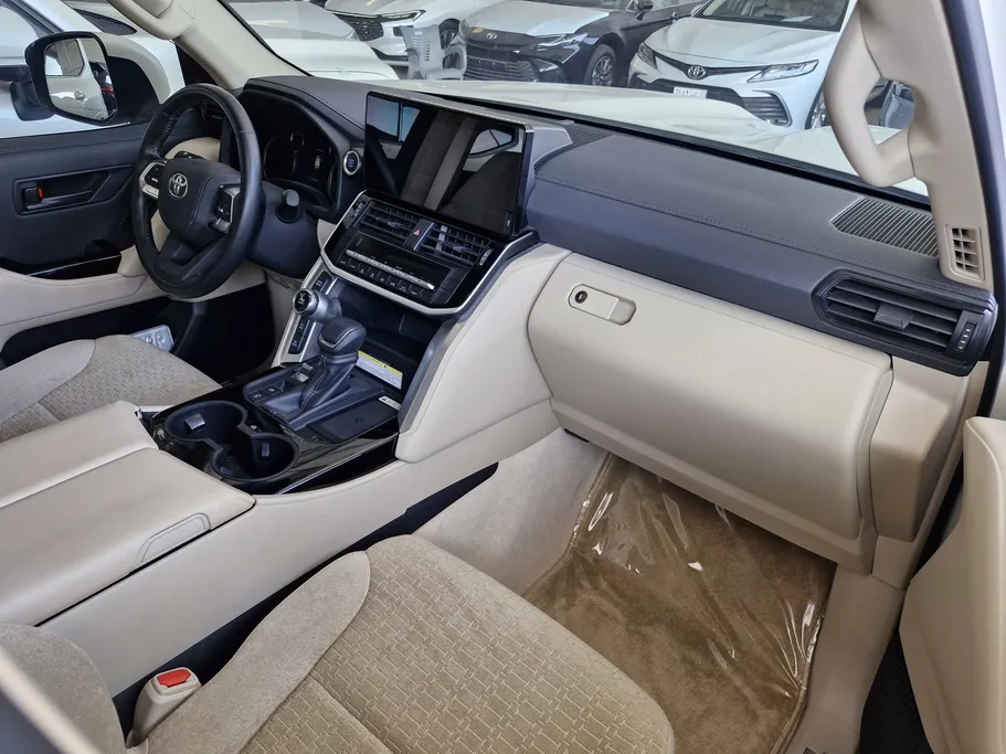 تويوتا لاندكروزر GXR 2023 