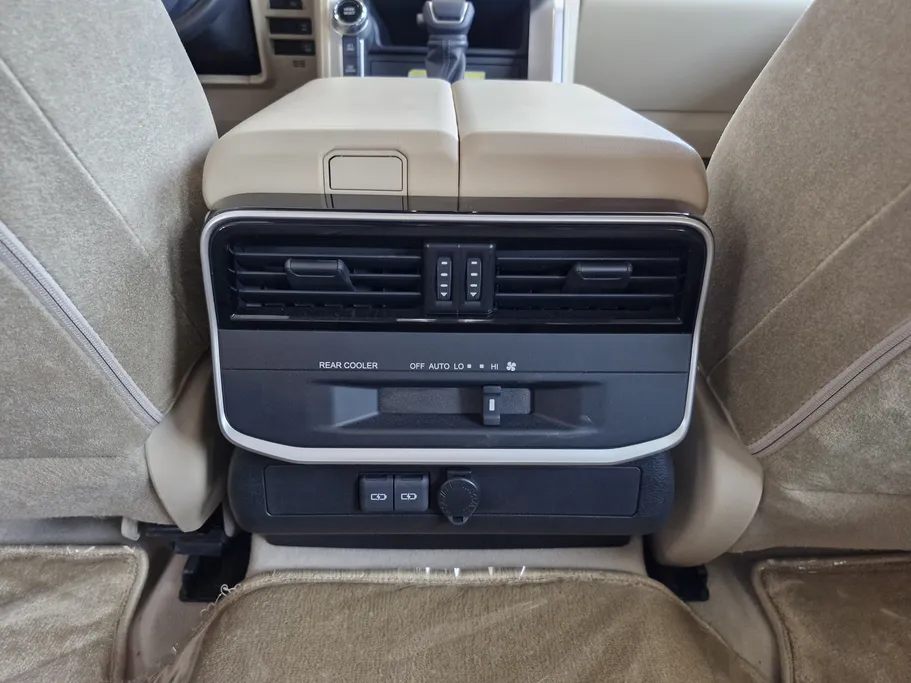 تويوتا لاندكروزر GXR 2023 