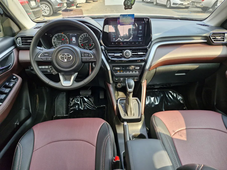 2025 Toyota Urban Cruiser GLX 