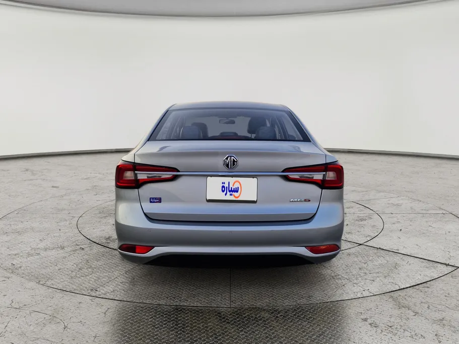 ام جي 5 LUX 2023 