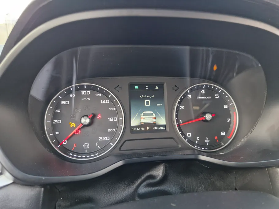 ام جي 5 LUX 2023 