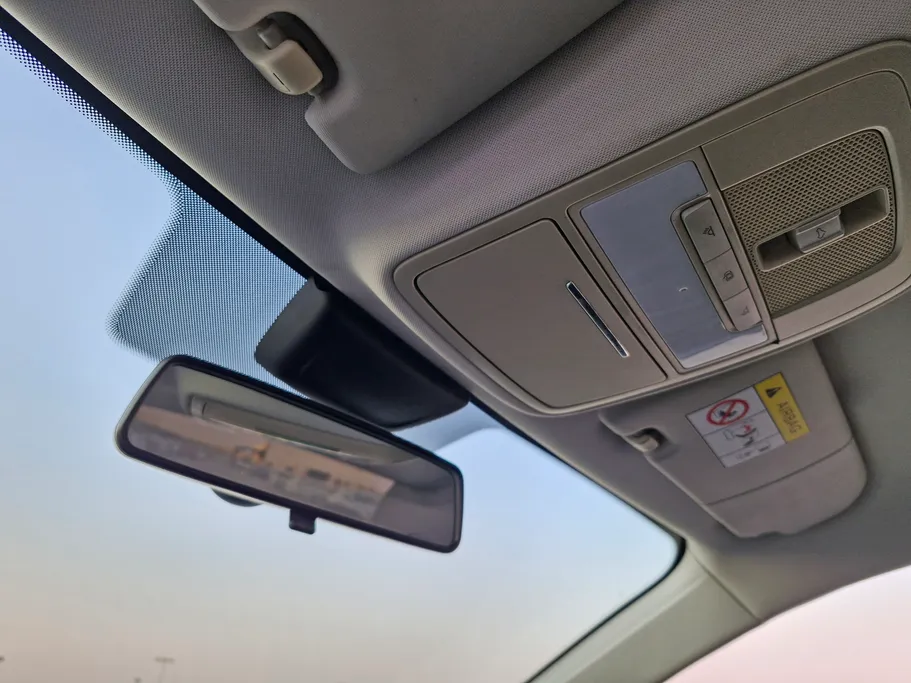 ام جي 5 LUX 2023 