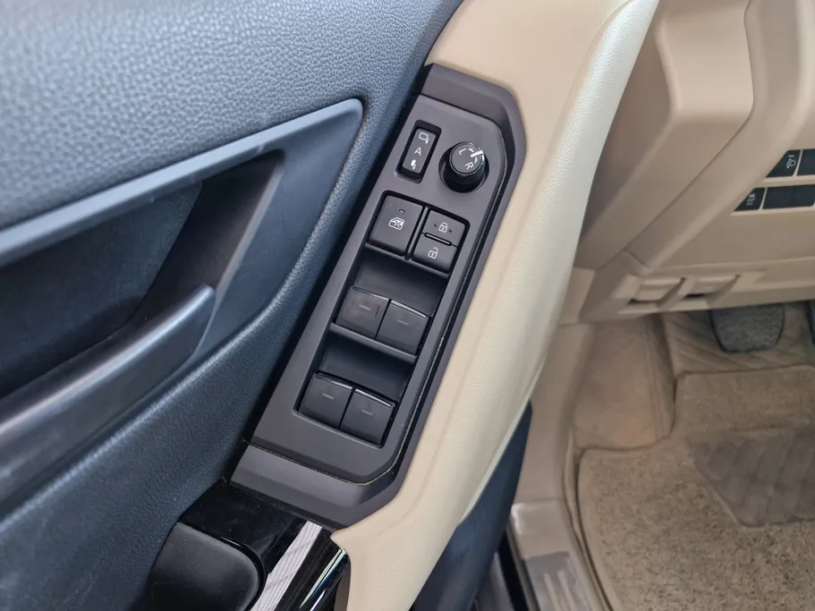 تويوتا لاندكروزر GXR 2024 