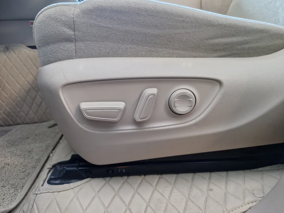 تويوتا لاندكروزر GXR 2024 