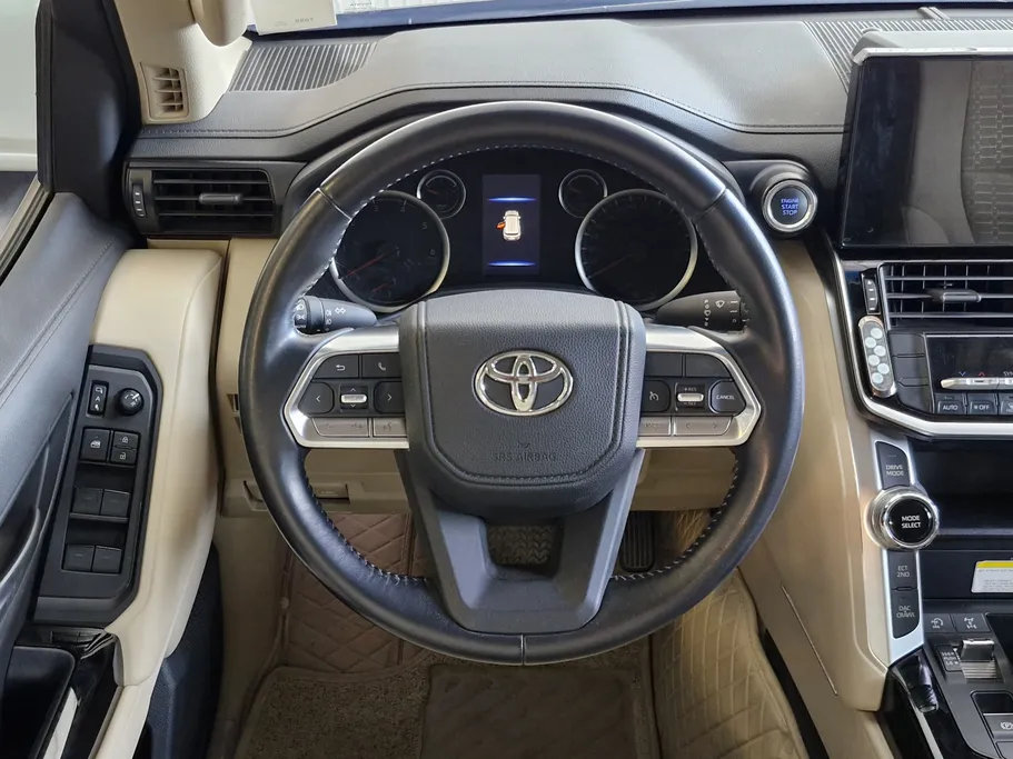 تويوتا لاندكروزر GXR 2024 