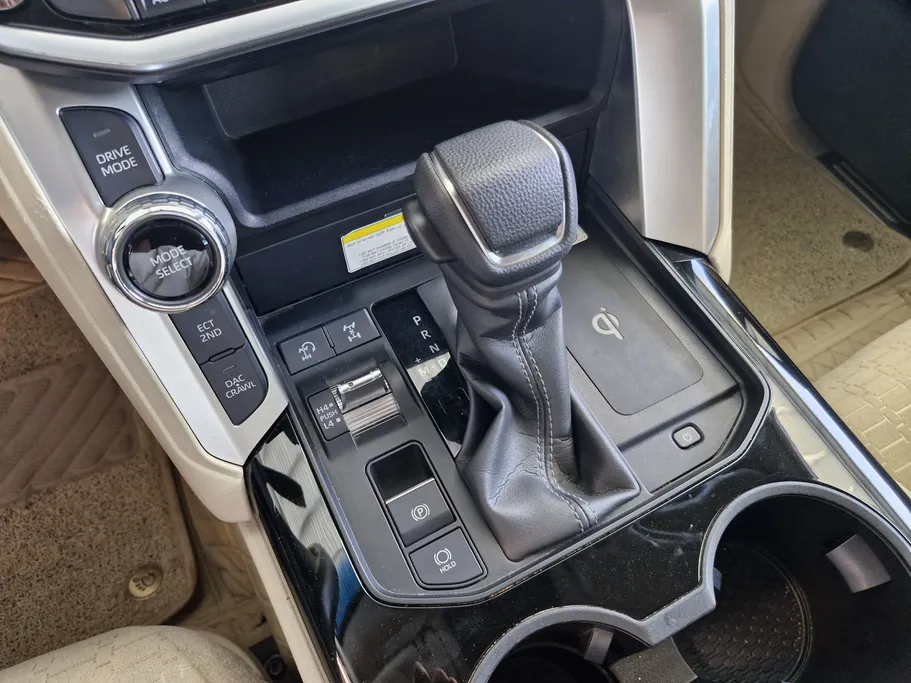 تويوتا لاندكروزر GXR 2024 