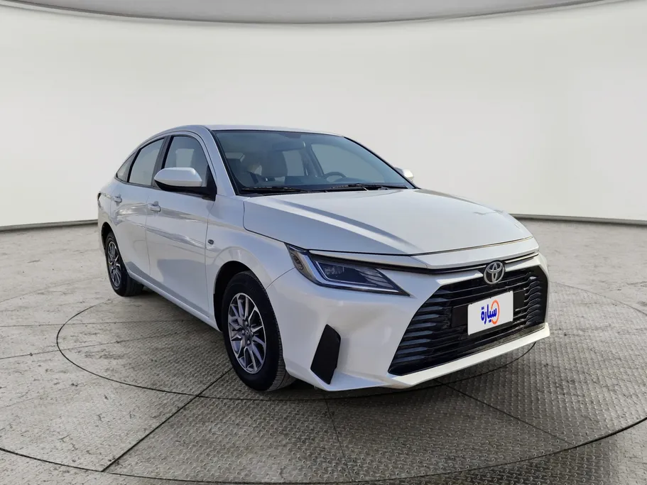 2023 Toyota Yaris  Y 