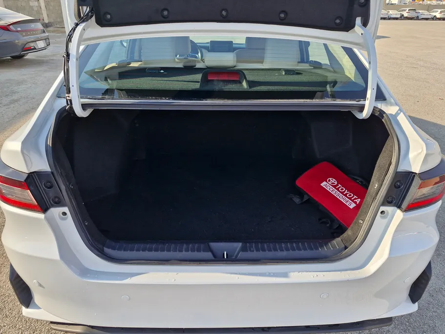 2023 Toyota Yaris  Y 