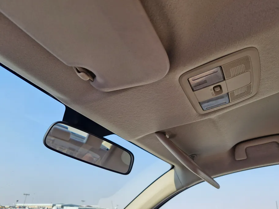 2023 Toyota Yaris  Y 