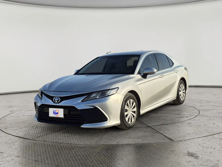 تويوتا كامري LE 2023 