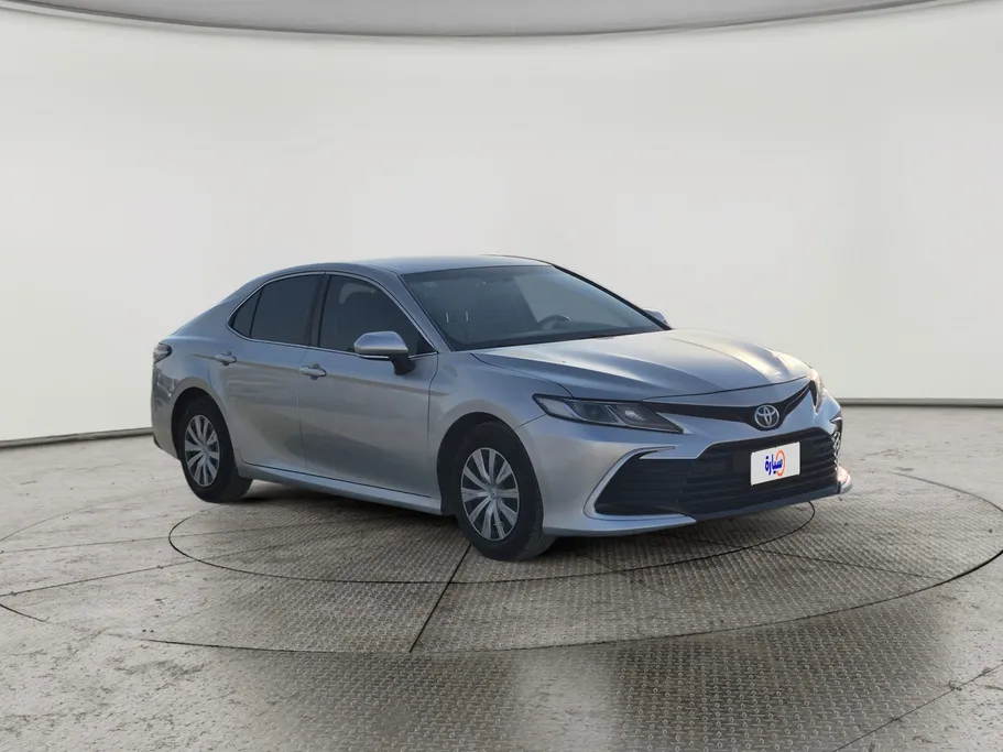 تويوتا كامري LE 2023 