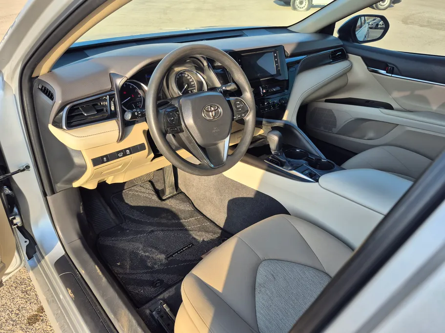 تويوتا كامري LE 2023 