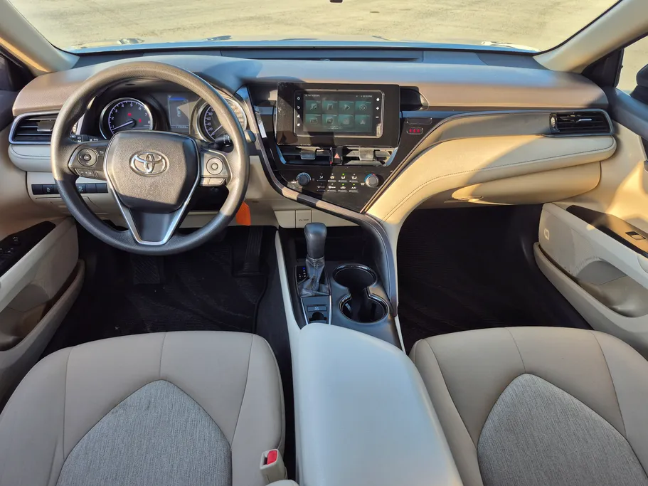 تويوتا كامري LE 2023 