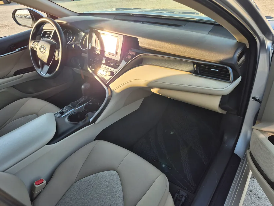 تويوتا كامري LE 2023 