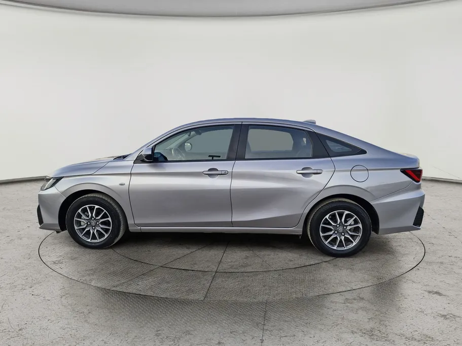 2023 Toyota Yaris  Y 