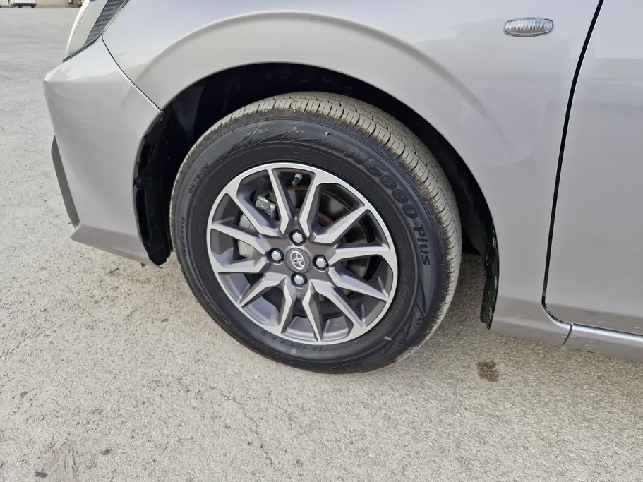 2023 Toyota Yaris  Y 