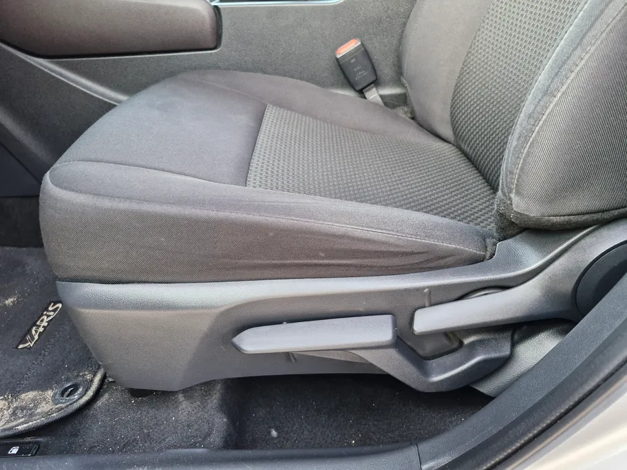 2023 Toyota Yaris  Y 